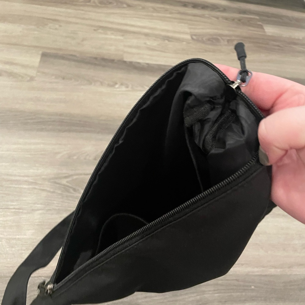 Pair of Crossbody Sling Bags- Cream & Black - Picture 3 of 10